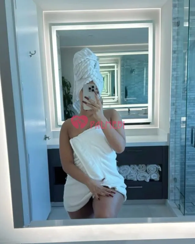 Anaaa, 31, ბათუმი 3