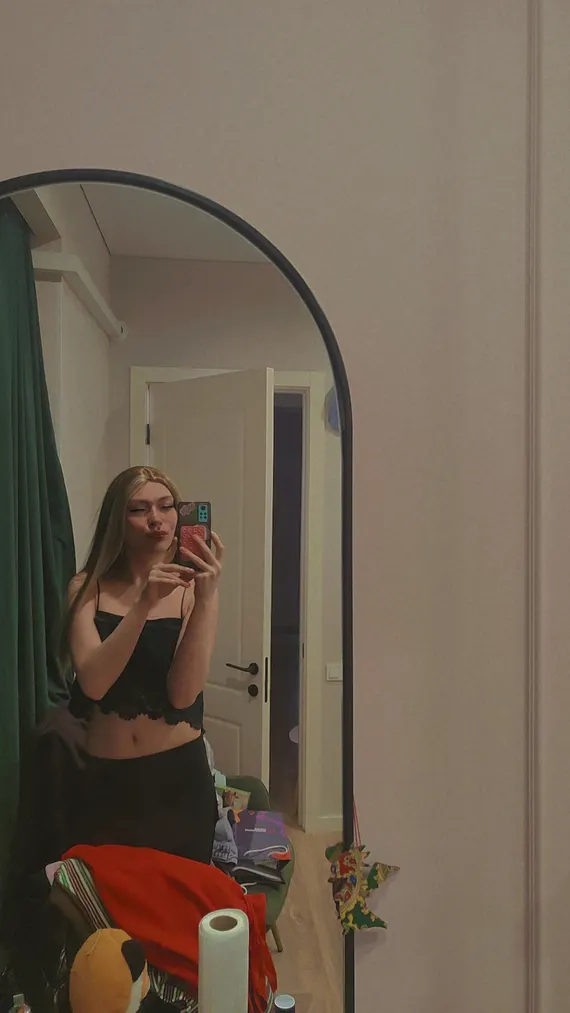 ნიკე, 23, تفلیس