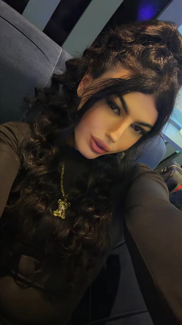 Trans Khanna, 23, ბათუმი 9